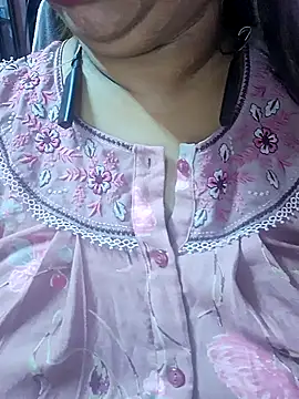 Snapshot of Ravina_patil1 chatting on 09-10-25, 04:51 Ravina patil1 online show from 09-10-25, 04:51