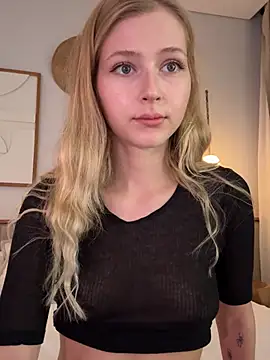 LunaRase online show from 01-11-26, 02:49