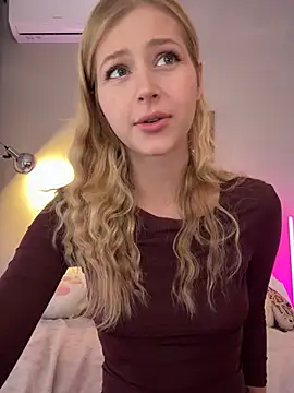 LunaRase online show from 03-12-26, 09:48