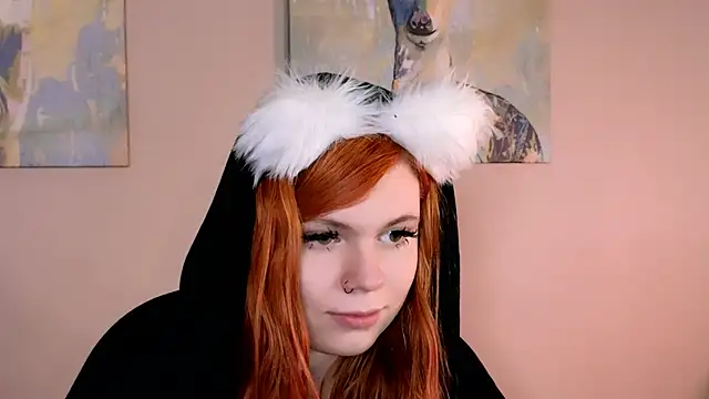 Snapshot of Tara_Renn chatting on 02-11-25, 12:38 Tara Renn online show from 02-11-25, 12:38