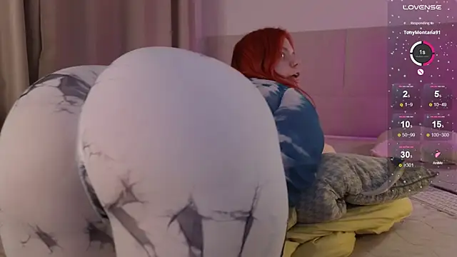 Snapshot of Tara_Renn chatting on 10-08-25, 08:28 Tara Renn online show from 10-08-25, 08:28