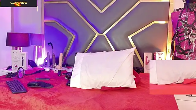 Scarlettt Ass online show from 04-23-26, 12:29