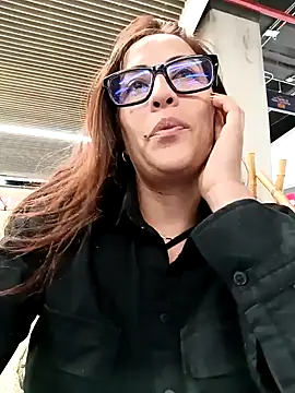 Snapshot of Lena-32 chatting on 01-21-25, 07:28 Lena-32 online show from 01-21-25, 07:28