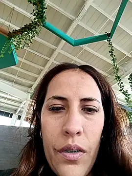 Snapshot of Lena-32 chatting on 03-04-25, 04:09 Lena-32 online show from 03-04-25, 04:09