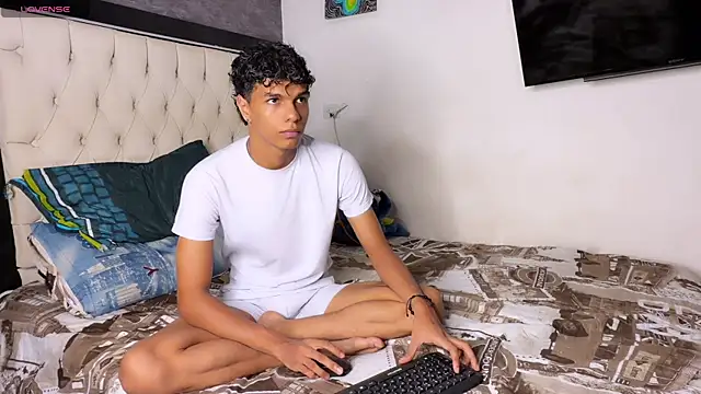 james dreams  online show from 06-27-26, 11:43