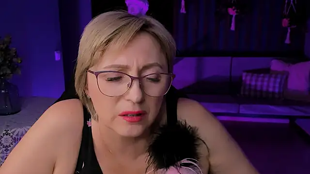 sugar vivien online show from 03-22-25, 06:25