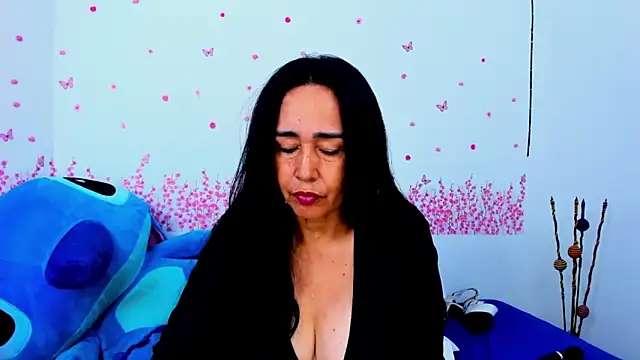 Snapshot of HorniestMilf chatting on 06-06-26, 07:07 HorniestMilf online show from 06-06-26, 07:07