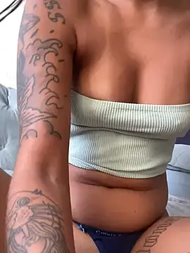 Snapshot of poliannaxx chatting on 01-19-25, 09:13 poliannaxx online show from 01-19-25, 09:13