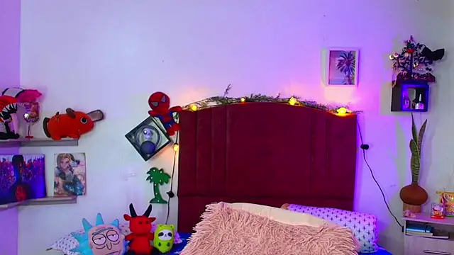 alisson zafiro  online show from 02-19-26, 03:24