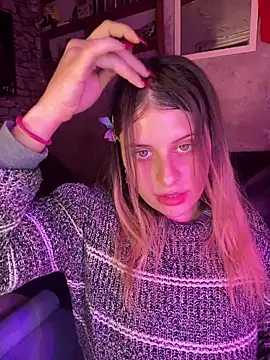 FlorBich online show from 06-18-26, 04:57