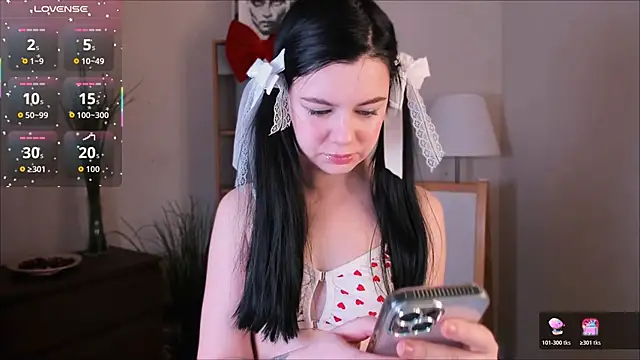 Lil Amelie online show from 01-09-26, 01:58