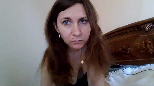 Snapshot of JasmineGlamour chatting on 06-24-26, 02:16 JasmineGlamour online show from 06-24-26, 02:16