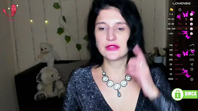 Alianna Solo Kisses online show from 02-12-25, 04:00