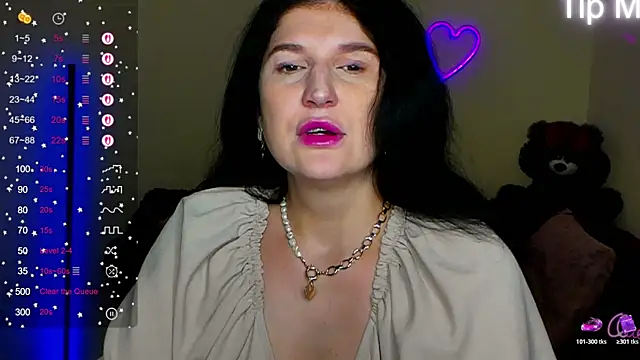 Snapshot of Alianna_Solo_Kisses chatting on 06-05-26, 10:43 Alianna Solo Kisses online show from 06-05-26, 10:43