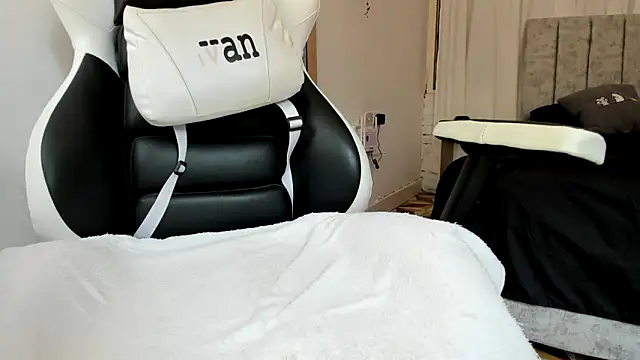 Valerioe online show from 09-22-25, 01:46