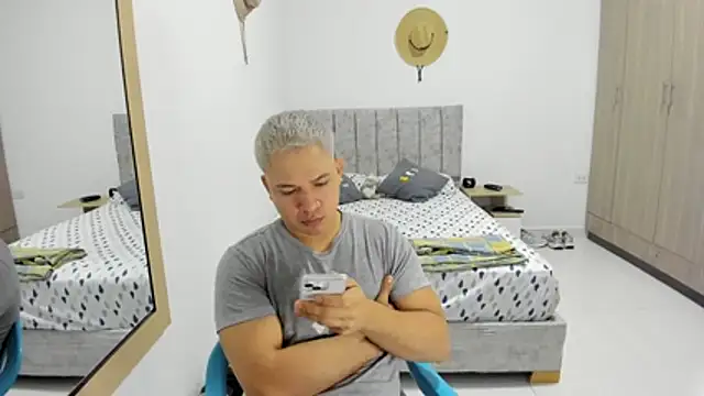 Valerioe online show from 04-22-26, 03:24