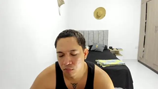 Valerioe online show from 07-08-26, 01:48