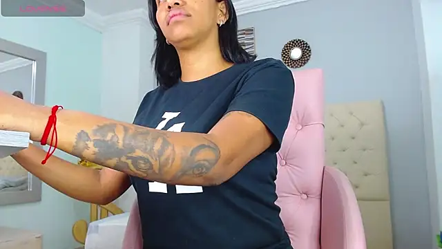 Snapshot of Kristel_lee chatting on 02-02-25, 01:41 Kristel lee online show from 02-02-25, 01:41