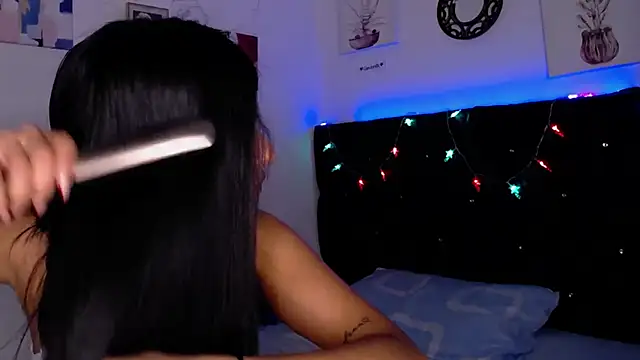 Snapshot of floweer_ chatting on 02-04-25, 03:15 floweer online show from 02-04-25, 03:15