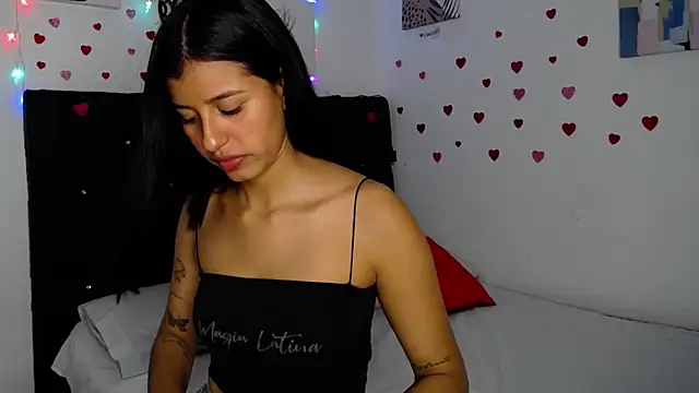 Snapshot of floweer_ chatting on 02-21-25, 05:09 floweer online show from 02-21-25, 05:09