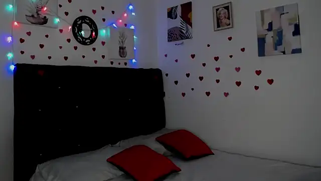 Snapshot of floweer_ chatting on 02-22-25, 04:51 floweer online show from 02-22-25, 04:51