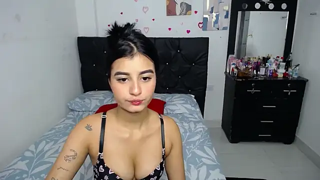 Snapshot of floweer_ chatting on 10-22-25, 01:55 floweer online show from 10-22-25, 01:55