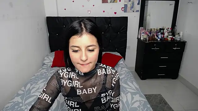 Snapshot of floweer_ chatting on 10-25-25, 08:58 floweer online show from 10-25-25, 08:58