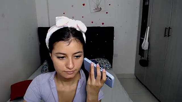 Snapshot of floweer_ chatting on 02-27-26, 02:22 floweer online show from 02-27-26, 02:22