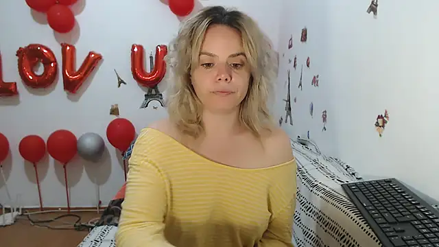 hotmilf4uxxx online show from 04-06-26, 10:27