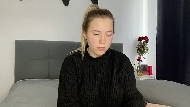 Embersweetbunny online show from 02-01-25, 11:21