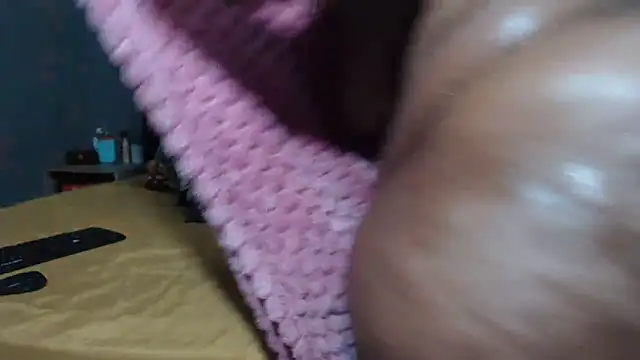 Snapshot of Jabbabuttxxx chatting on 10-17-25, 09:12 Jabbabuttxxx online show from 10-17-25, 09:12