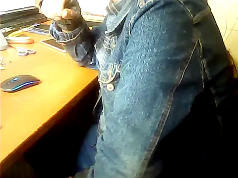 Snapshot of zormen355 chatting on 05-11-26, 10:54 zormen355 online show from 05-11-26, 10:54