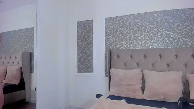 Snapshot of IssadoraJames chatting on 09-20-25, 01:56 IssadoraJames online show from 09-20-25, 01:56