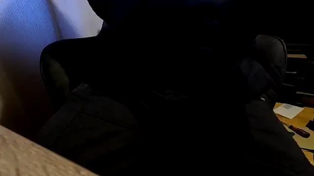 Snapshot of T0Yforeskin chatting on 09-18-25, 08:11 T0Yforeskin online show from 09-18-25, 08:11