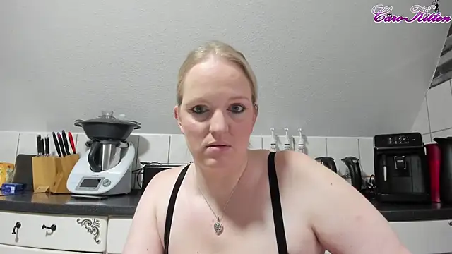 caro kitten online show from 12-14-24, 10:56