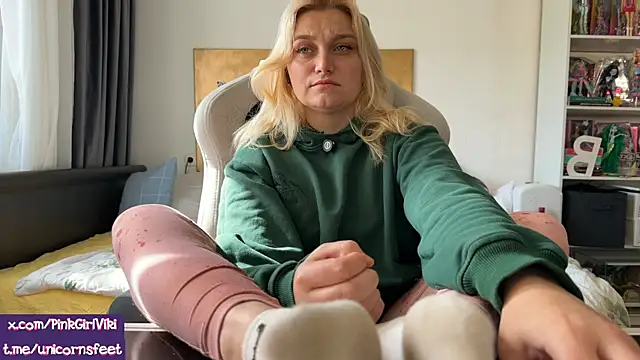 unicornsfeet online show from 04-23-26, 12:29