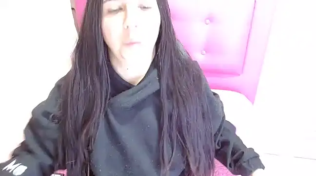 Snapshot of kendall_all4u chatting on 01-04-25, 06:09 kendall all4u online show from 01-04-25, 06:09