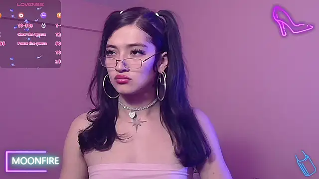 moonfiredancer online show from 11-25-25, 04:12