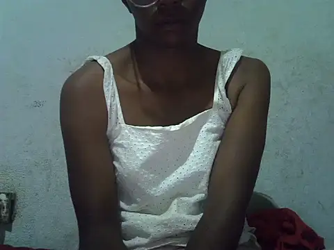 ElianeHot online show from 06-10-26, 07:46