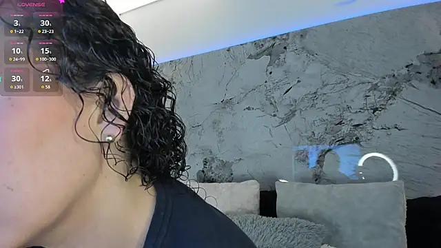 LIZ HOLMES online show from 10-28-25, 10:30