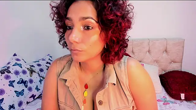 Snapshot of amber_demons2021 chatting on 02-24-25, 10:03 amber demons2021 online show from 02-24-25, 10:03