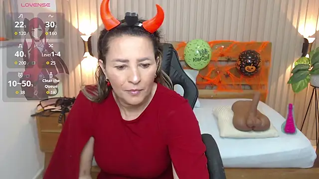 luciana ballesteros  online show from 10-31-25, 12:39