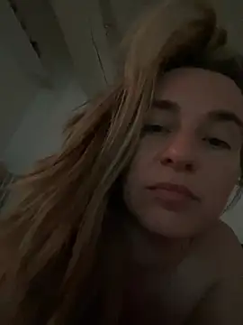 lyajoliee online show from 05-13-26, 03:09