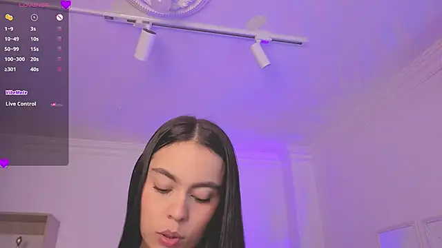 Aleejaa   online show from 04-15-26, 11:39