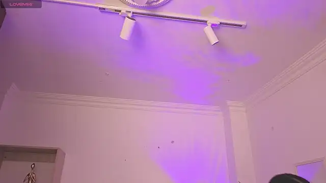 Aleejaa   online show from 04-22-26, 11:23