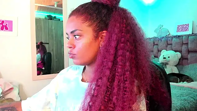 ladyrd1 online show from 12-21-24, 09:55