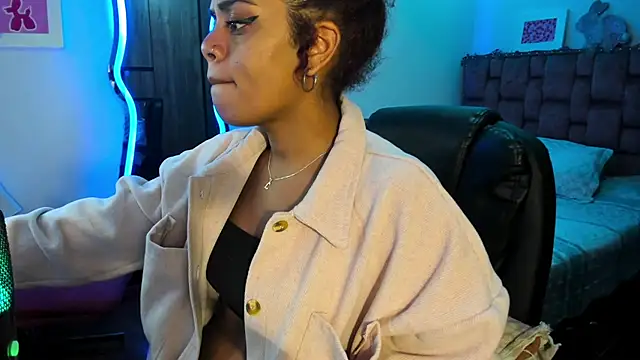 ladyrd1 online show from 01-27-25, 03:15