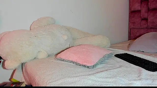 ladyrd1 online show from 09-09-25, 02:05