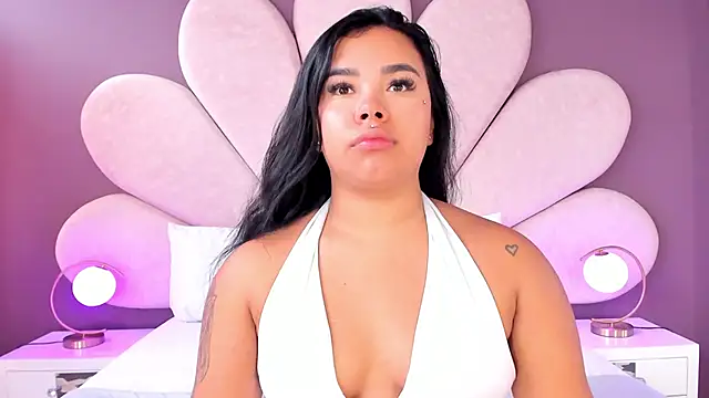 Snapshot of MarianaGarciaa__ chatting on 11-08-25, 07:23 MarianaGarciaa online show from 11-08-25, 07:23