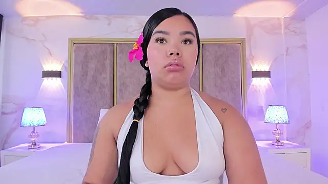 Snapshot of MarianaGarciaa__ chatting on 11-15-25, 07:54 MarianaGarciaa online show from 11-15-25, 07:54